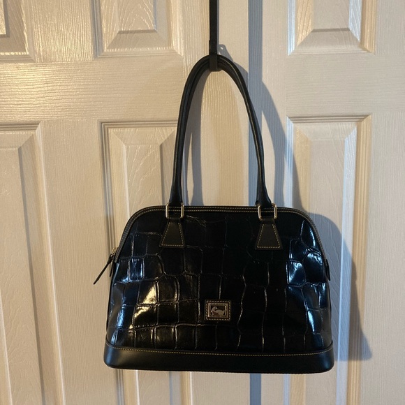 Gorgeous Dooney&Bourke Large Croco Embossed Black Leather Domed Satchel Handbag - Picture 1 of 15